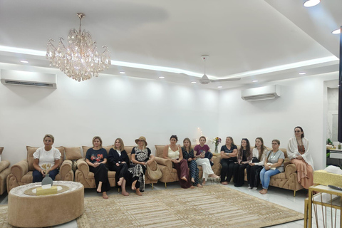 Omani Hospitality: Authentic Family Dinner Experience