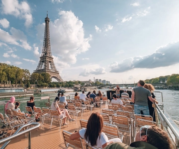 From Disneyland Paris: Paris Day Trip and Sightseeing Cruise