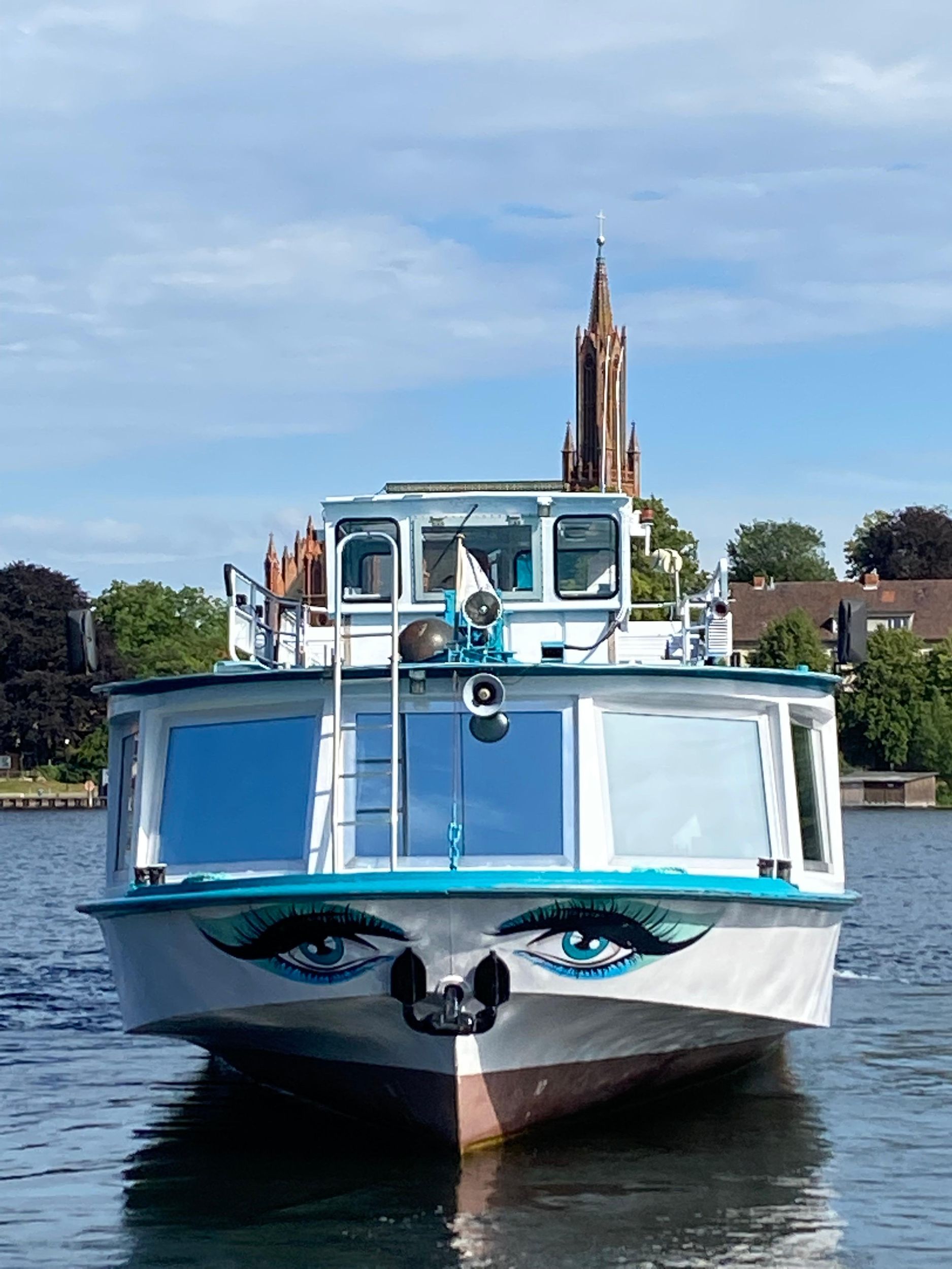 Ab an Inselstadt Malchow: 6-Seen Brücken und Kanälefahrt