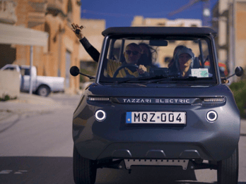 Malta: Gozo Private Chauffeured E-Jeep Tour with Ferry