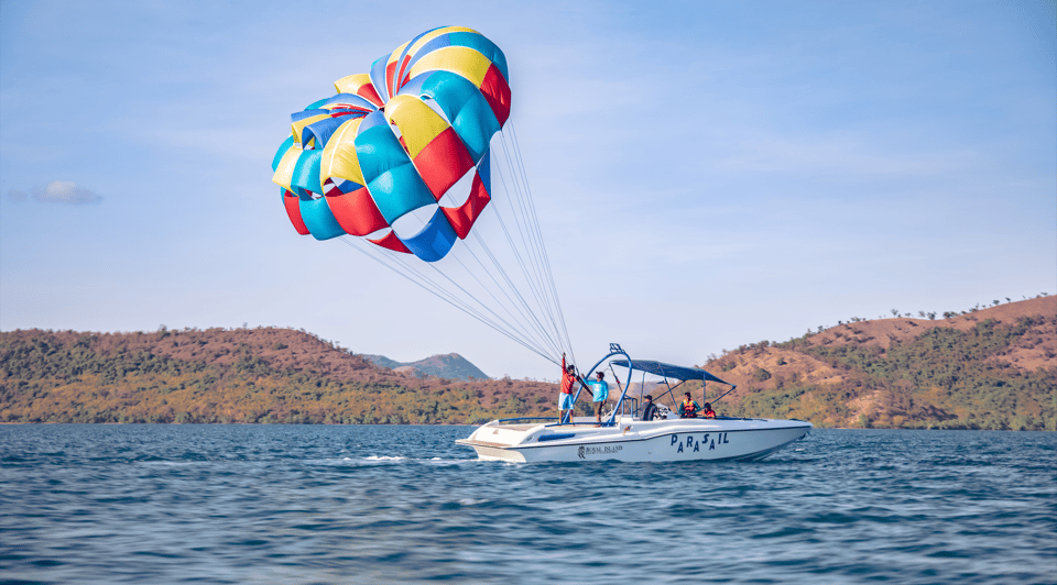 Coron Parasailing Deneyimi | GetYourGuide