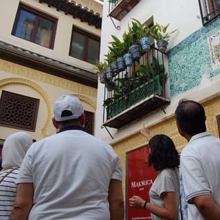 Granada: Essential Must-Do Walking Tour
