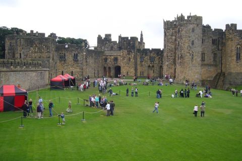 Alnwick: Self-Guided Walking Tour with Audio Guide