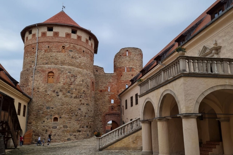 Privétour Letse paleizen en middeleeuwse kastelen