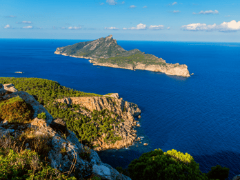 Santa Ponta/Peguera: Dragonera Island Cruise with Swim Stop