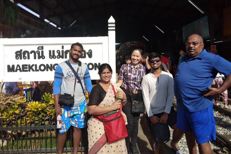 From Bangkok: Floating &amp; Railway Markets Tour &amp; Coconut FarmGroup Tour in English