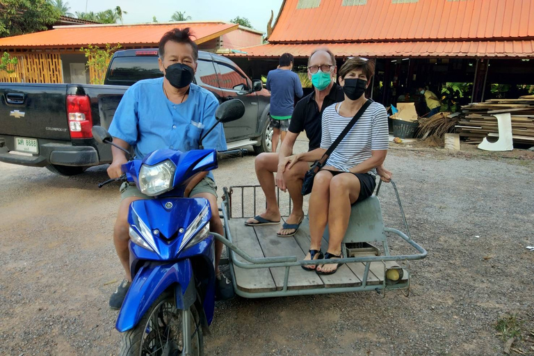 From Bangkok: Floating Market and Coconut & Salt Farm TourPrivate Tour