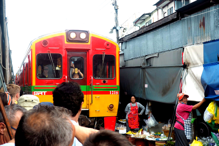 From Bangkok: Floating &amp; Railway Markets Tour &amp; Coconut FarmGroup Tour in English