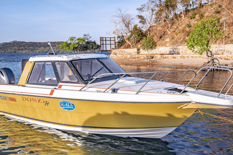 Coron: tour privado de isla en isla en yate o lancha rápidaTour privado en lancha rápida con recogida y devolución