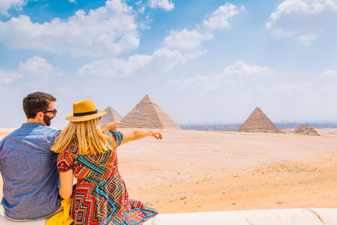 Au départ du Caire : Visite de Saqqara et des pyramides de MemphisVisite de groupe partagée