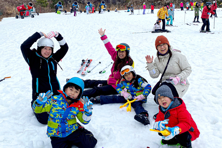 Busan : excursion d&#039;une journée à la station Eden Valley Resort pour faire du ski, du snowboard et de la lugeForfait complet SLED - Rendez-vous à la gare KTX de Busan