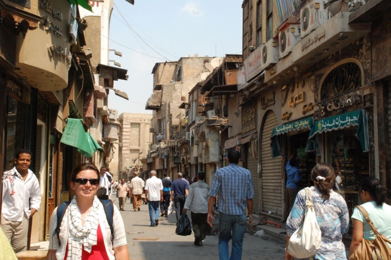 Kair: Historyczna wycieczka piesza w małej grupie z lokalną i kolacjąKair: Prywatna historyczna wycieczka piesza z lokalem i kolacją