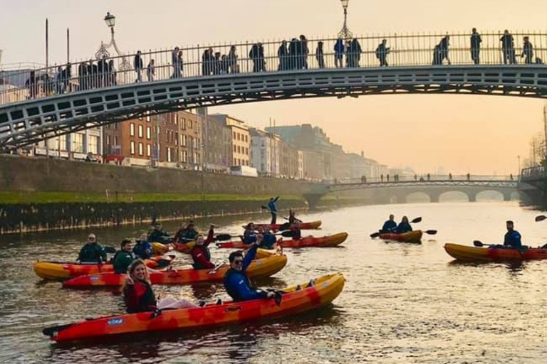 Dublín: Excursión en kayak por la música bajo los puentes