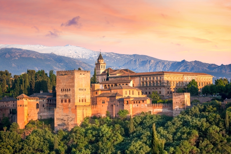 Desde Málaga: excursión de un día a Granada con visita guiada a la Alhambra
