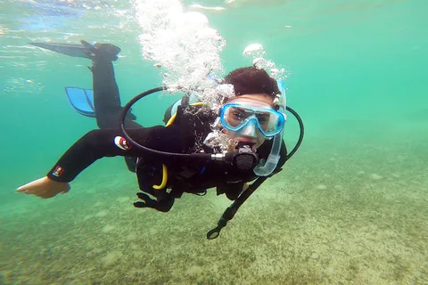 Costa Est di Atene: Corso di immersione in acque libere a Nea Makri