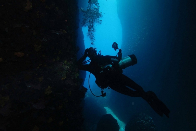 Athens: Adventure Dives in Nea Makri for Certified Divers Athens East Coast: 1 Shore Dive - 3 Hours