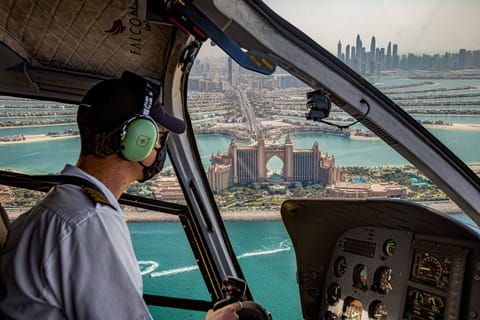 Dubai: 25 Minute Helicopter Tour Over the City of Dubai