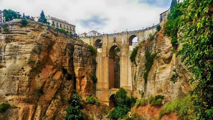 Desde Málaga: viaje privado en autobús de día completo a Ronda y Setenil