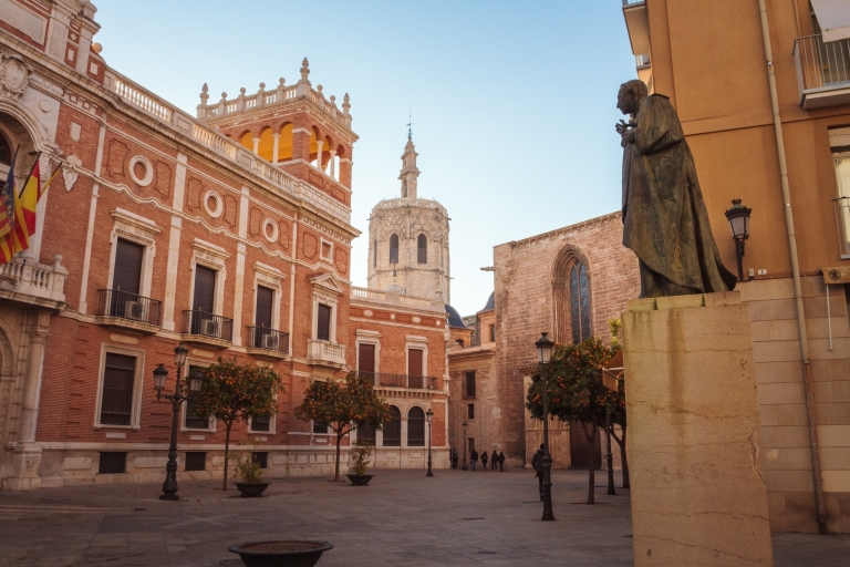 Valencia: Private and Guided City Walking Tour