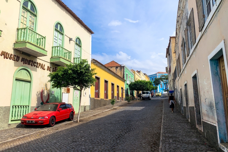 São Filipe: Walking Tour of Historic Center and Market Private Tour
