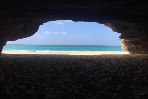 Île de Boa Vista : grottes, dunes et plage de Santa MonicaVisite privée