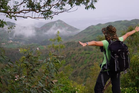 Santo Antão: Ponta do Sol & Fontainhas Guided Trip with Hike