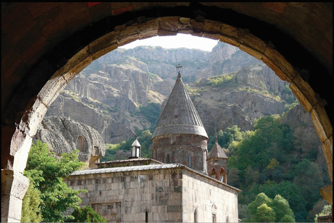 Desde Ereván: excursión de un día a Khor Virap, Garni y Geghard