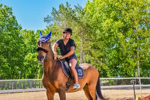 Depuis Split : Journée complète d'équitation et de quad avec déjeuner