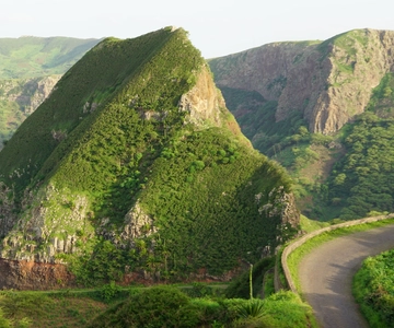 Santo Antão: Caminhada Remota nas Aldeias de Montanha