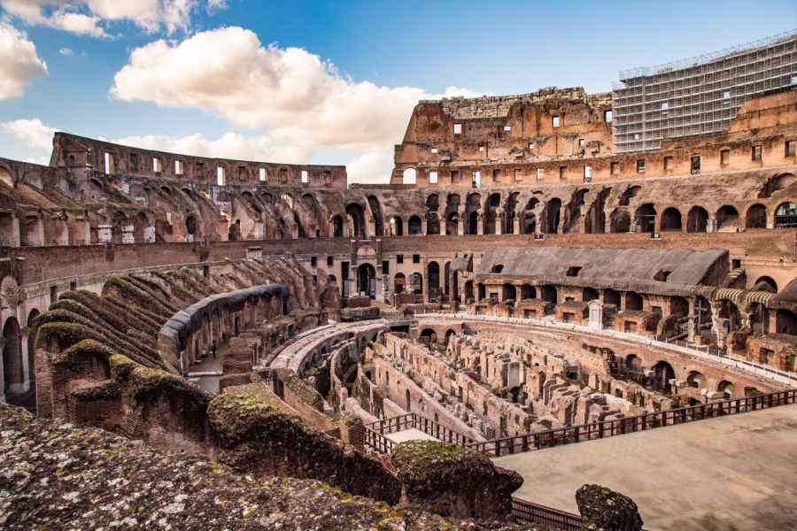 Rom: Zugang zur Kolosseum-Arena und Führung durch das antike Rom