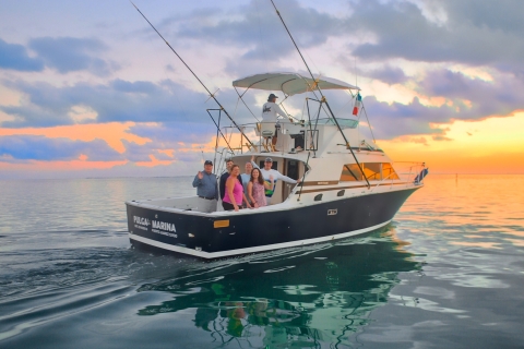 Cancun: Gemeinsamer Ausflug mit dem Sportfischerboot mit GetränkenMit Abholung und Rückgabe vom Hotel
