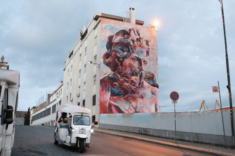 Lisbon: Street Art and Craft Beer Private Tuk Tuk Tour