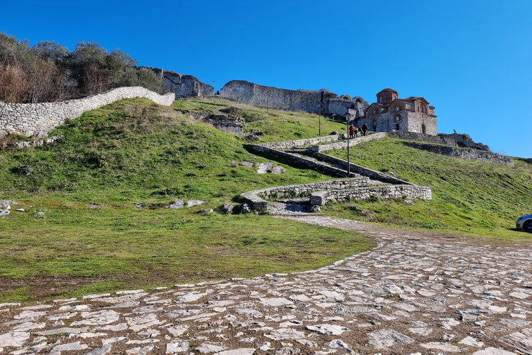 Von Tirana aus: Berat TagestourVon Tirana aus: Berat und die Belshi-Seen: Geführte Tour