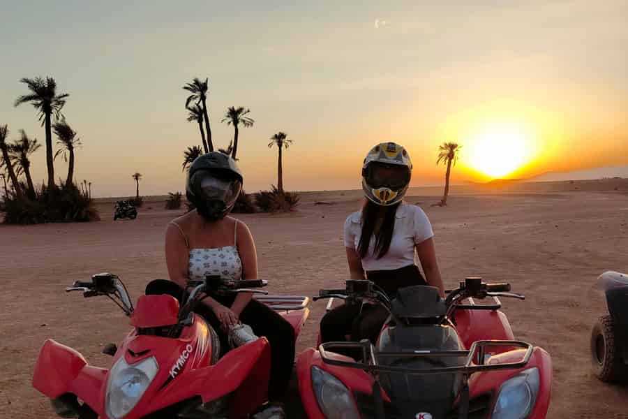 Marrakech: Quadfahren bei Sonnenuntergang in der Palmeraie mit Tee. Foto: GetYourGuide