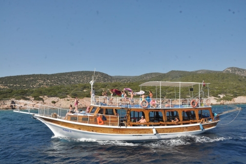 Bodrum Orak Insel BootsfahrtAb Bodrum: Ganztägige Bootsfahrt mit Mittagessen und Softdrinks
