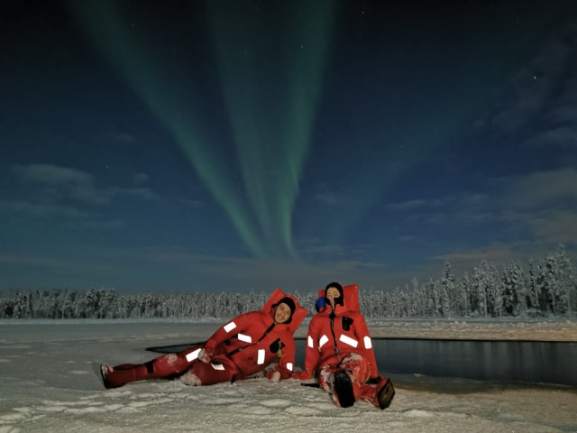 Rovaniemi: Arctic Ice Floating and Northern Lights Tour