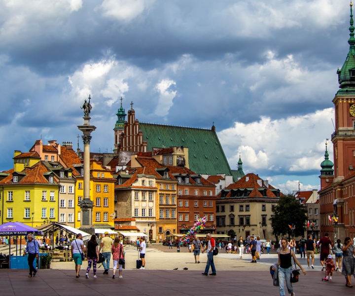 Varsovia: la ciudad en pocas palabras, recorrido a pie para grupos pequeños