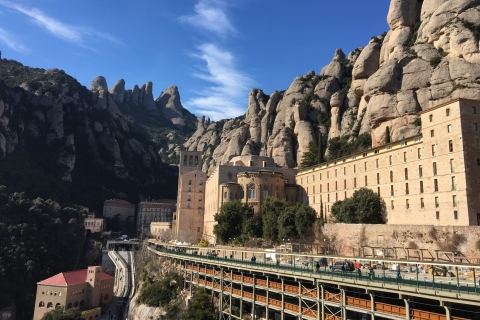 Van Barcelona: Montserrat-klooster & schilderachtige bergwandeling