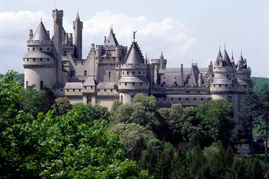 Pierrefonds: Eintrittskarte für das Schloss von Pierrefonds. Foto: GetYourGuide