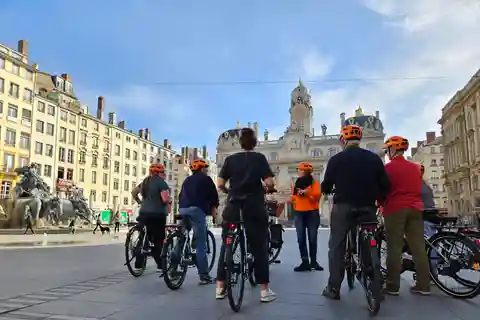 Lyon : visite guidée de 3 heures en E-Bike