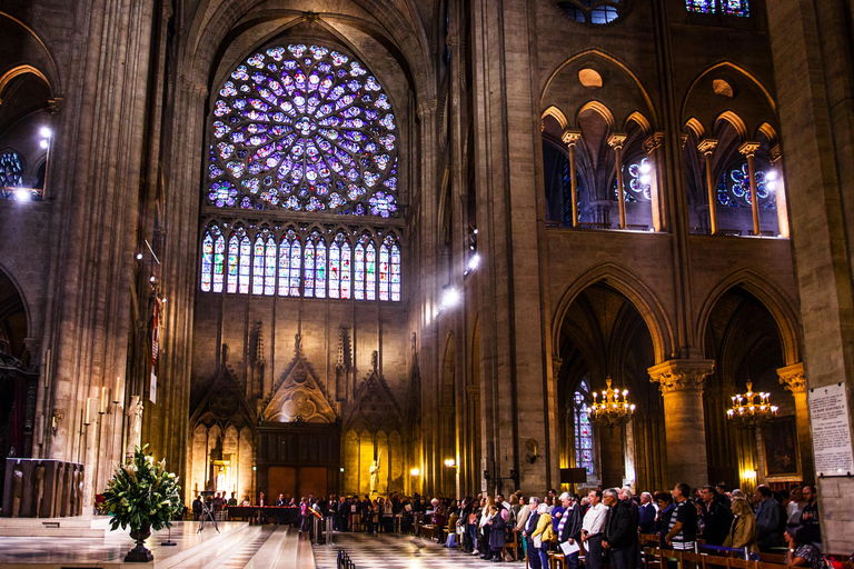 Paris: Notre-Dame Guided Tour with Reserved Entrance