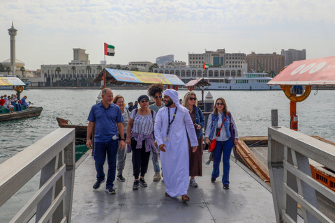 Dubai: Guided Walking Tour with Tea and Abra Water Taxi Shared Tour with English-speaking guide