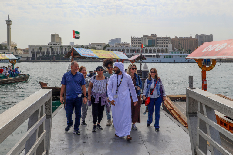 Dubaï : visite guidée à pied avec thé et bateau-taxi AbraVisite partagée avec guide anglophone