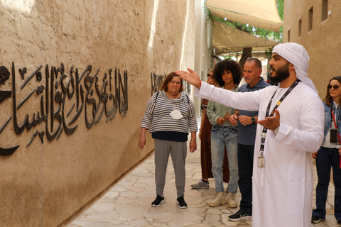 Dubaï : visite guidée à pied avec thé et bateau-taxi AbraVisite partagée avec guide anglophone