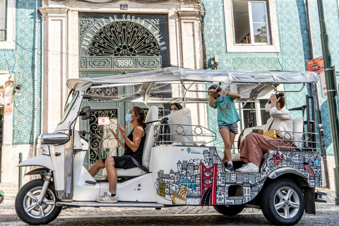 Lisbonne : visite gastronomique en tuk tuk électrique avec 4 arrêts