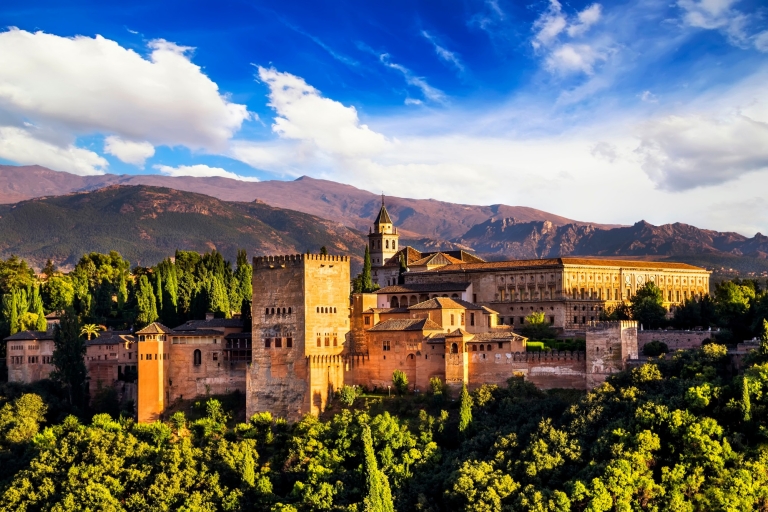 Granada: Selbstgeführter Stadtrundgang & SchnitzeljagdStandardoption