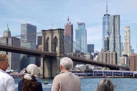 NYC: rondvaart van 1 uur rond Vrijheidsbeeld & Ellis IslandRondvaart van 60 minuten rond Vrijheidsbeeld & Ellis Island