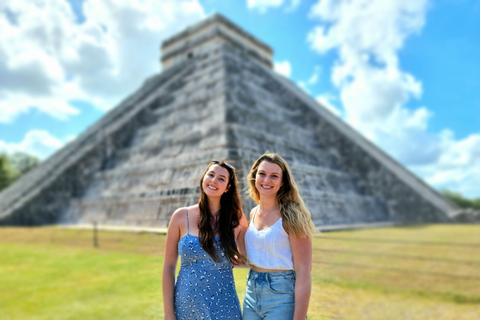 Cancún: Tour particular pelas ruínas de Chichen Itza e Yaxunah com CenoteTour privado com pick-up