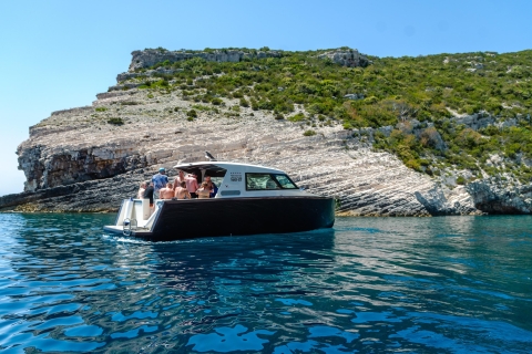 Hvar: Schnellboot-Schnorchel-Tagesausflug mit Stränden und blauer Höhle