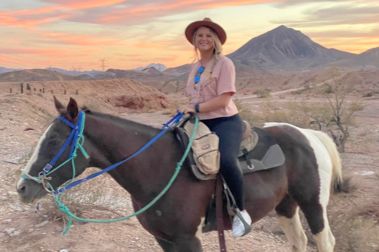 Las Vegas: Reittour bei Sonnenuntergang mit BBQ-Dinner
